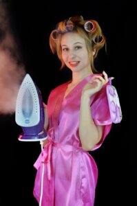 ヘアアイロンは頭の丸みを意識してやる